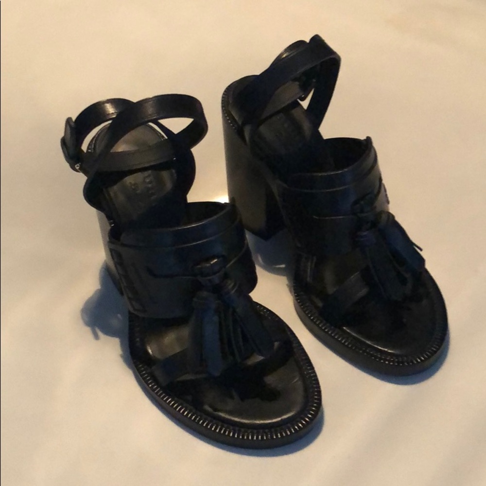 Burberry Black Leather Sandal w/Tassel Size 36 - Picture 4 of 5
